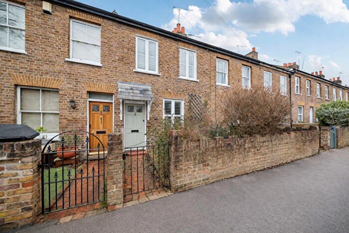 2 Bedroom Property For Sale In Bexley Street, Windsor, SL4