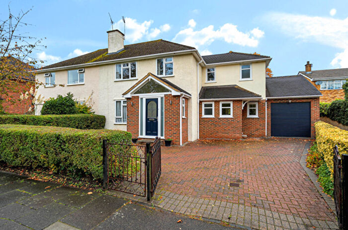 4 Bedroom Semi-Detached House For Sale In Birchett Road, Farnborough, Hampshire, GU14