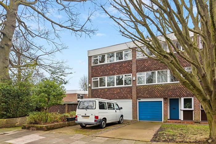 3 Bedroom Maisonette To Rent In St. Stephens Road, London, W13