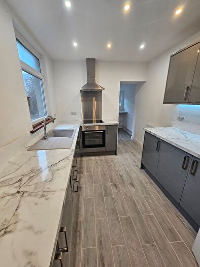 3 Bedroom Terraced House To Rent In Llewelyn Street, Aberdare, CF44