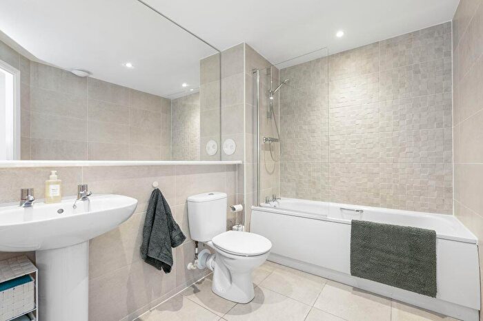 2 Bedroom Flat For Sale In Flat, Milligan Drive, The Wisp, Edinburgh, EH16
