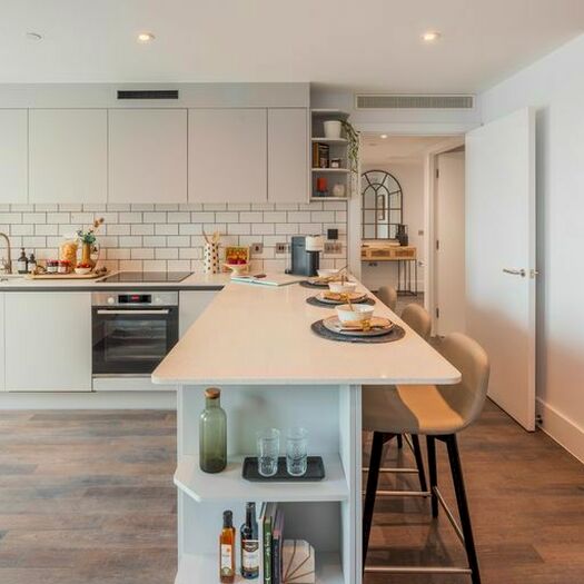 2 Bedroom Flat To Rent In Market Parade, Gloucester, GL1