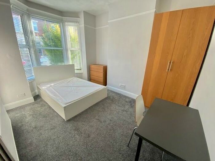 1 Bedroom Terraced House To Rent In Lawrence Road, Southsea, Hampshire, PO5