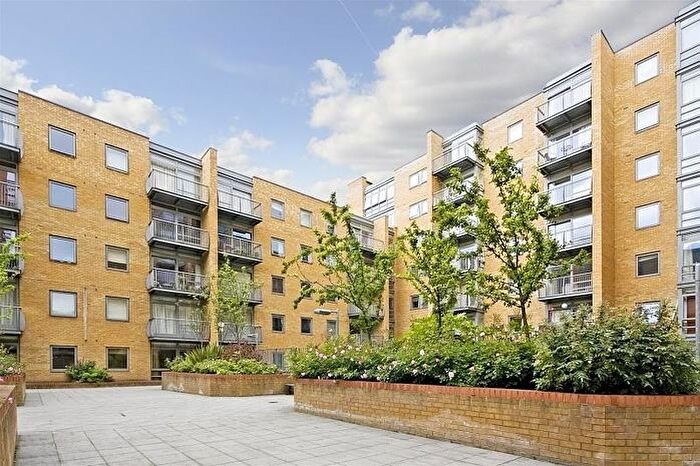 2 Bedroom Flat For Sale In Constable House, Cassilis Road, Canary Wharf, E14