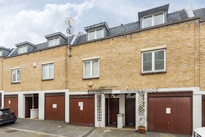 4 Bedroom Town House For Sale In Rosemont Road, London, NW3