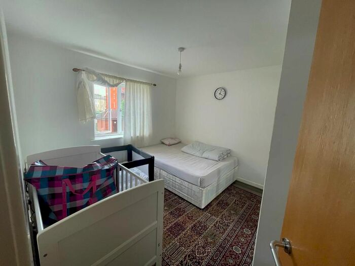 2 Bedroom Flat To Rent In Yoxford Court, Glandford Way, Goodmayes / Chadwell Heath, RM6