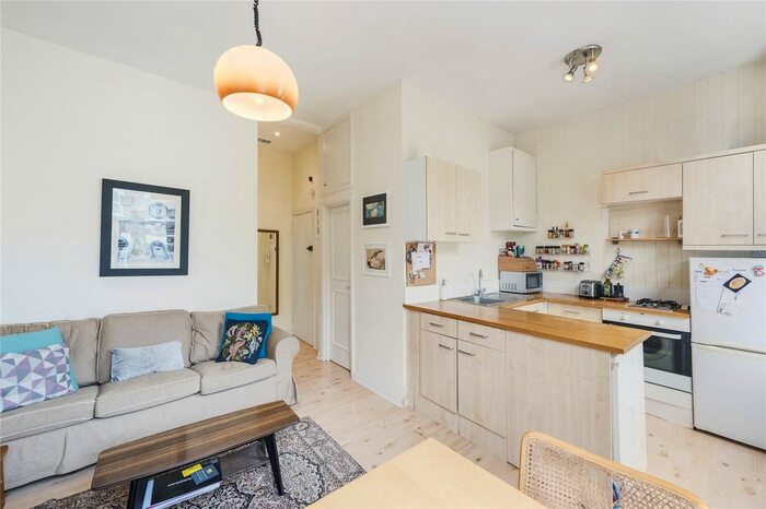 1 Bedroom Flat To Rent In Sterndale Road, Brook Green, London, W14