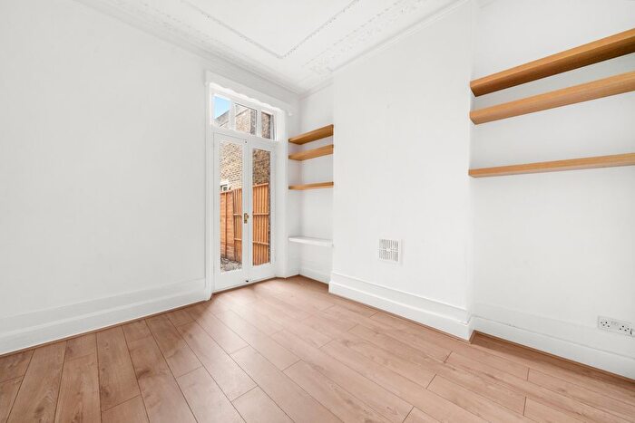 2 Bedroom Flat To Rent In Willoughby Road, London, N8