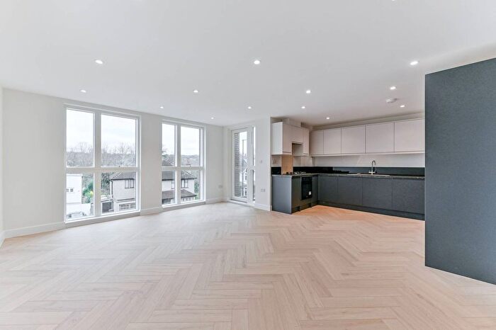 2 Bedroom Flat To Rent In Norbury Avenue, Norbury, London, SW16