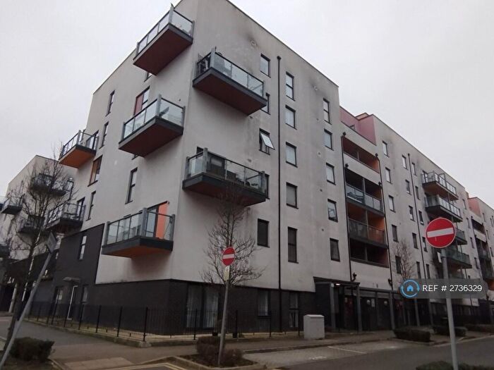 2 Bedroom Flat To Rent In Priory Court, Romford, RM7