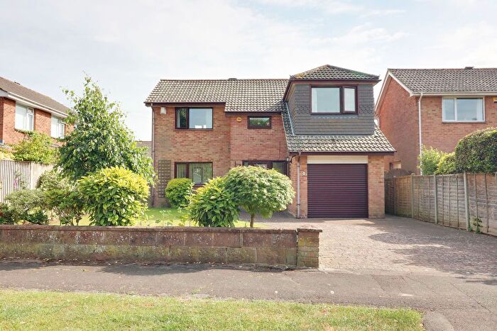 4 Bedroom Detached House For Sale In Third Avenue, Denvilles, Havant, PO9
