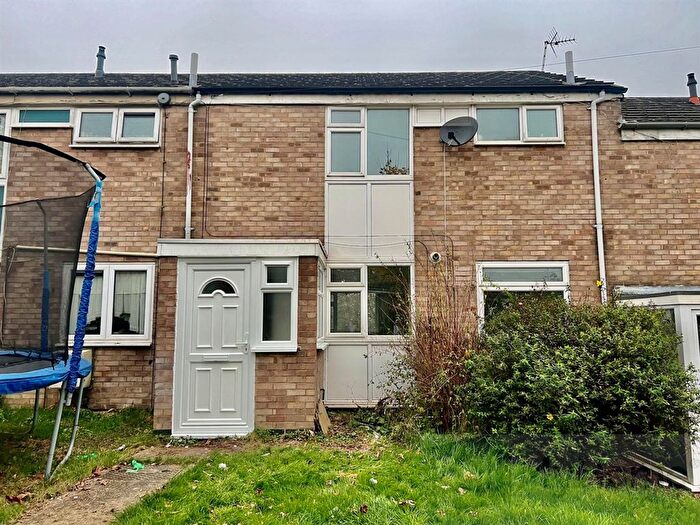 3 Bedroom Terraced House For Sale In Radstone Walk, Leicester, LE5