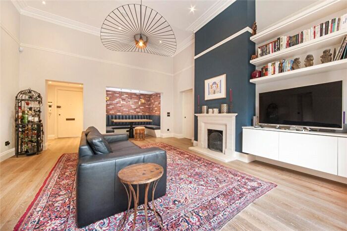 4 Bedroom Flat To Rent In Finchley Road, West Hampstead, NW3