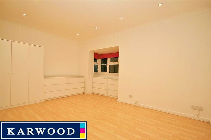 1 Bedroom Studio To Rent In Abbotswood Way, Hayes UB3
