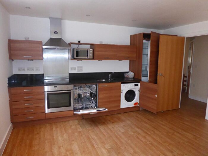 2 Bedroom Apartment To Rent In Projection West, Merchants Place, Reading, Berkshire, RG1