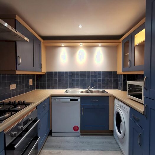2 Bedroom Flat To Rent In Pinner Road, Northwood, HA6