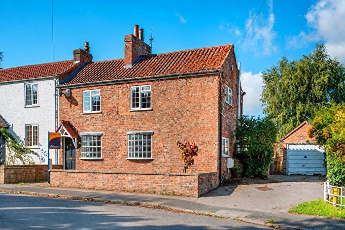 3 Bedroom Cottage For Sale In Osbaldwick Lane, York, YO10