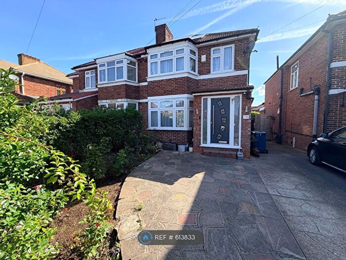 4 Bedroom Semi Detached House To Rent In Kynance Gardens, Stanmore, HA7