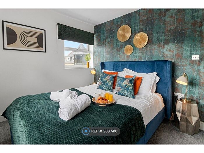 2 Bedroom Flat To Rent In Powderham Terrace, Teignmouth, TQ14