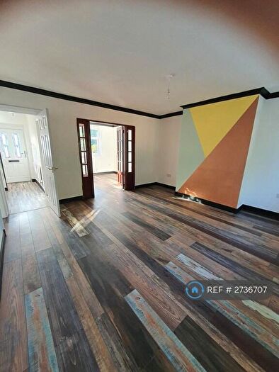 4 Bedroom Semi Detached House To Rent In Eccles Old Road, Salford, M6