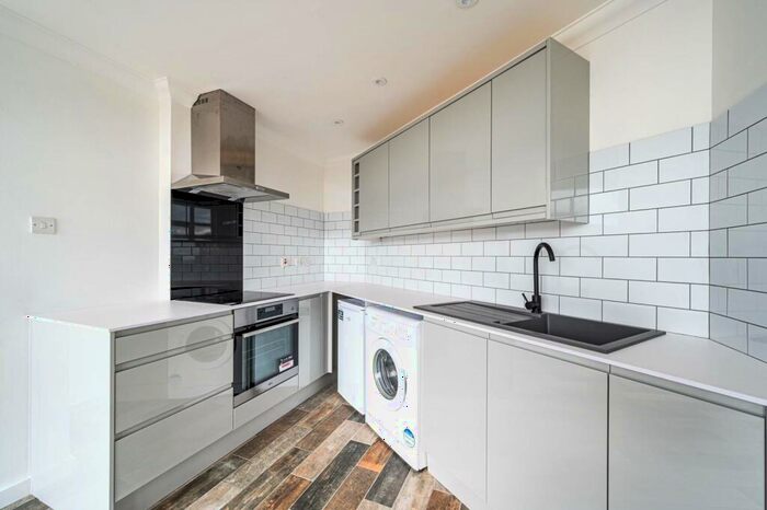 1 Bedroom Flat To Rent In Stoke Newington High Street, Stoke Newington, London, N16