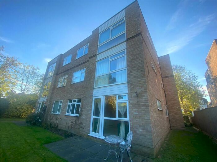 1 Bedroom Apartment To Rent In Albemarle Road, Beckenham, BR3