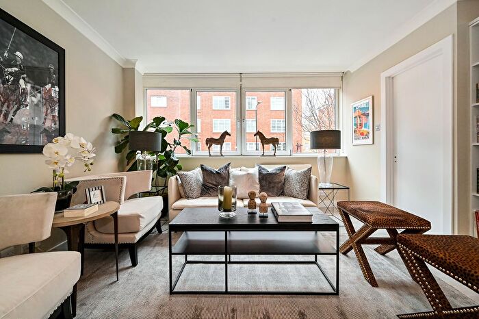 1 Bedroom Flat To Rent In Lower Sloane Street, Chelsea, London, SW1W