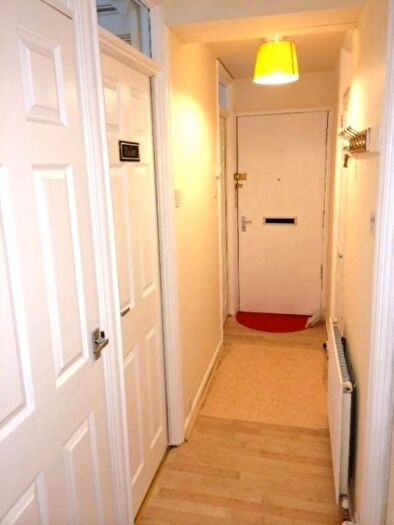 1 Bedroom Flat To Rent In Bruce Gardens, Dalkeith, EH22