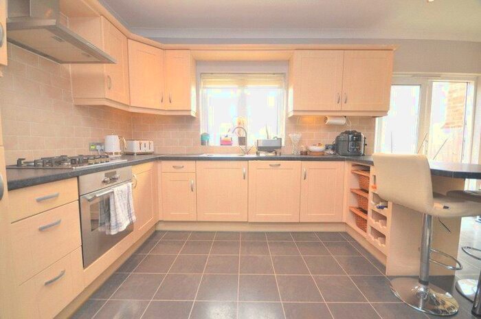 3 Bedroom Semi-Detached House To Rent In Heath Park Road, Gidea Park, Romford, RM2