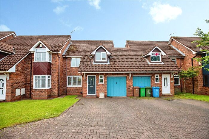 3 Bedroom Semi Detached House For Sale In Copthorne Close, Heywood, Greater Manchester, OL10