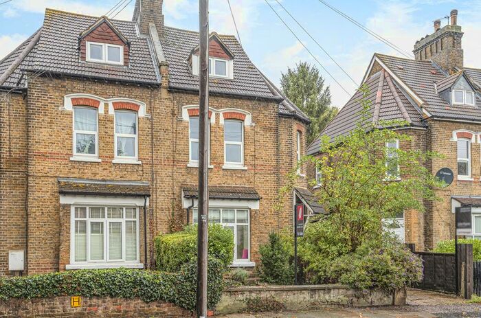 1 Bedroom Flat To Rent In Amblecote Road, London, SE12