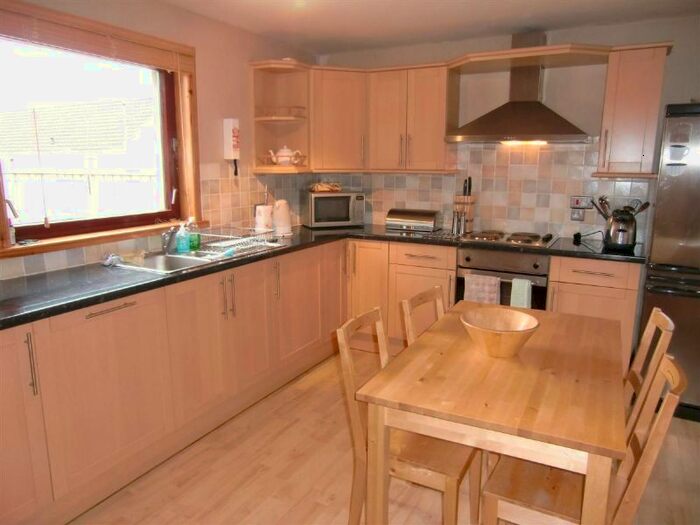 2 Bedroom Semi-Detached Bungalow To Rent In Henderson Street, Thurso, KW14