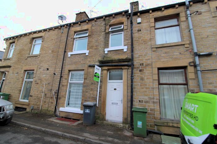 3 Bedroom Terraced House To Rent In Bell Street, Huddersfield, HD4