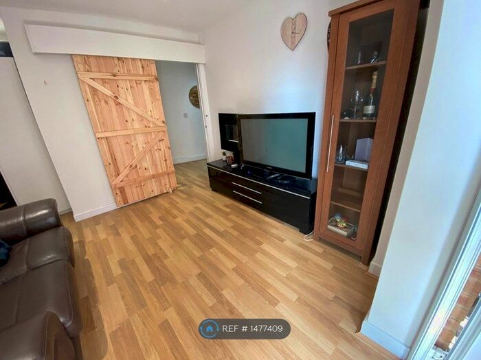 2 Bedroom Flat To Rent In Commercial Road, Bournemouth, BH2