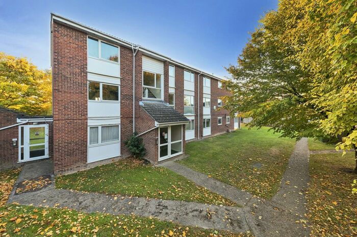 1 Bedroom Flat To Rent In Wordsworth Close, Royston, SG8