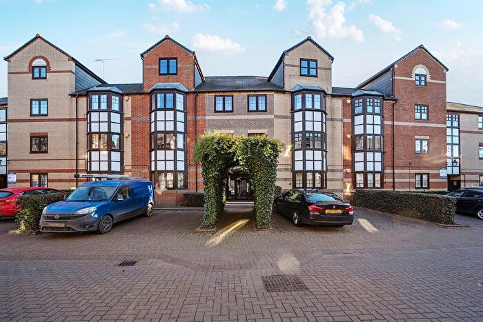 1 Bedroom Apartment To Rent In Maltings Place, Holybrook, Reading, RG1