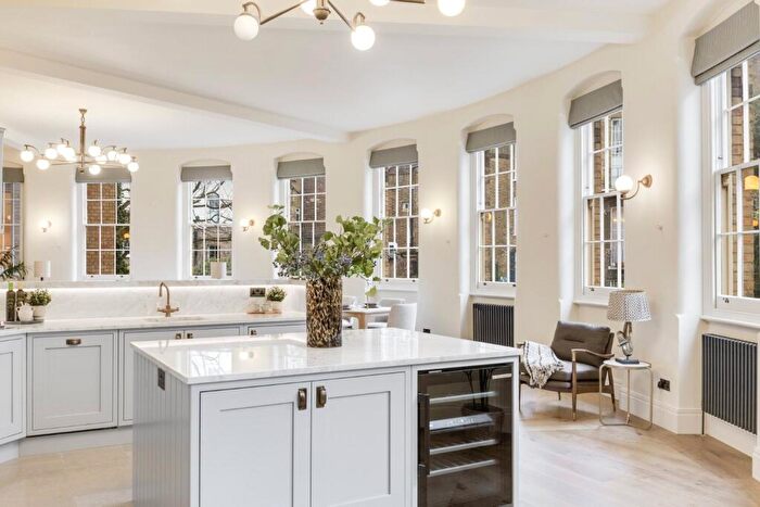 2 Bedroom Apartment For Sale In Upper Hampstead Walk, London, NW3