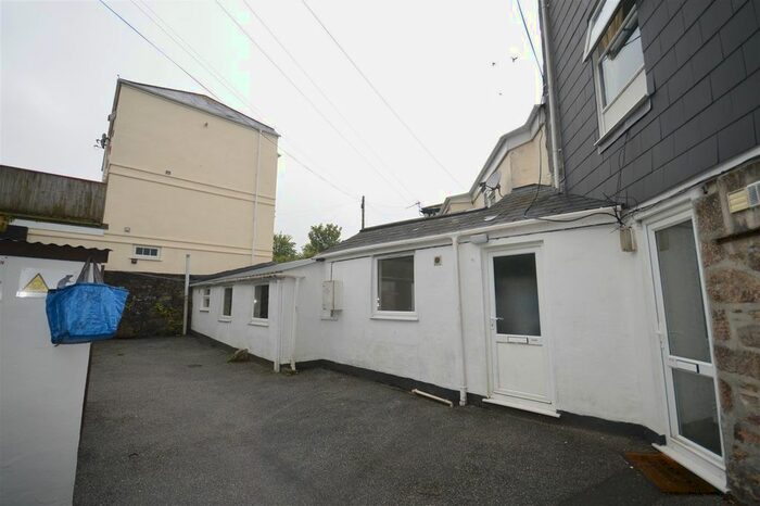 Studio To Rent In West End, Redruth TR15