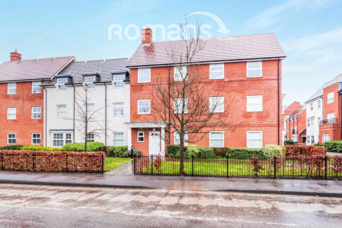 2 Bedroom Flat To Rent In Whitton House, Ashville Way, Wokingham, RG41