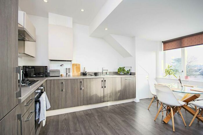 1 Bedroom Flat To Rent In Brent Cross, Brent Cross, London, NW11