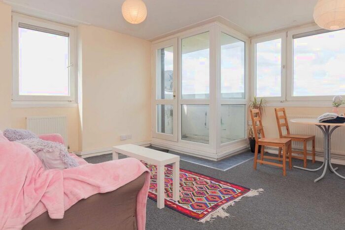 2 Bedroom Flat To Rent In St. Peters Road, Norbiton, Kingston Upon Thames, KT1