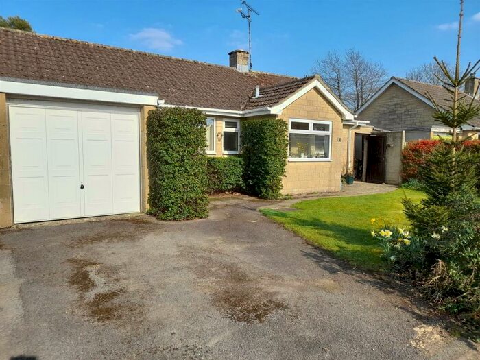 3 Bedroom Semi-Detached Bungalow For Sale In Jackson Road, Bledington, OX7