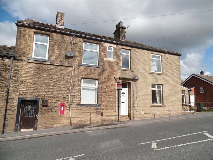 2 Bedroom Terraced House To Rent In Ford Hill, Queensbury, BD13