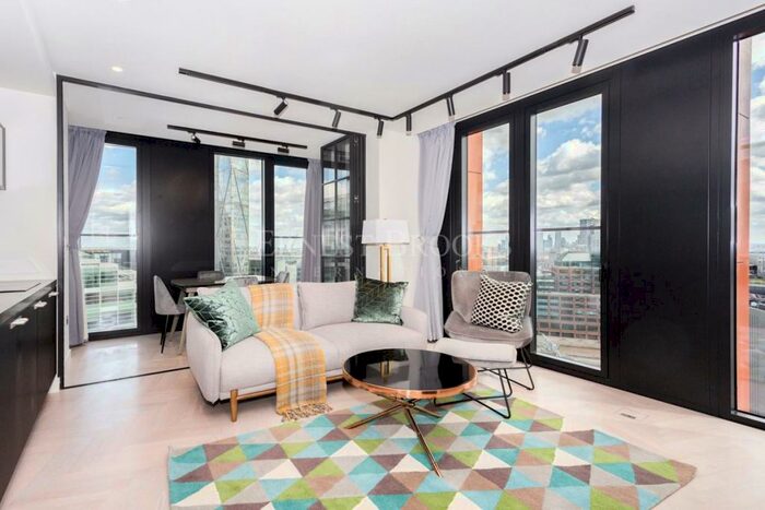 2 Bedroom Apartment To Rent In One Crown Place, Wilson Street, Moorgate, EC2A