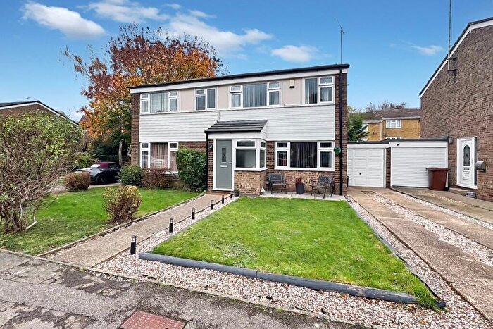 3 Bedroom Semi-Detached House For Sale In Silverspot Close, Rainham, Gillingham, ME8