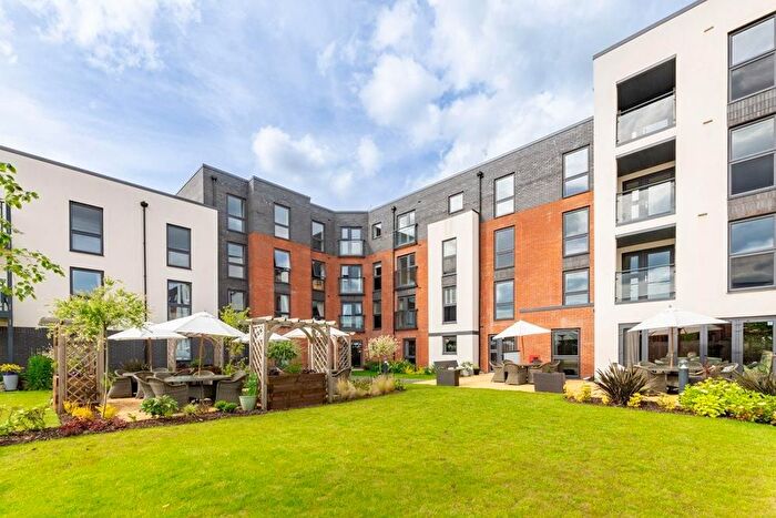 1 Bedroom Flat For Sale In Connaught Close, Shirley, Solihull, B90