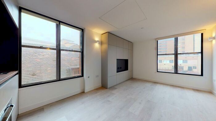 Studio To Rent In George Street, LU1
