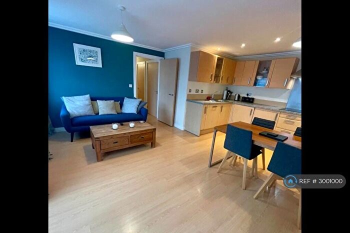2 Bedroom Flat To Rent In Hewetts Quay, Barking, IG11