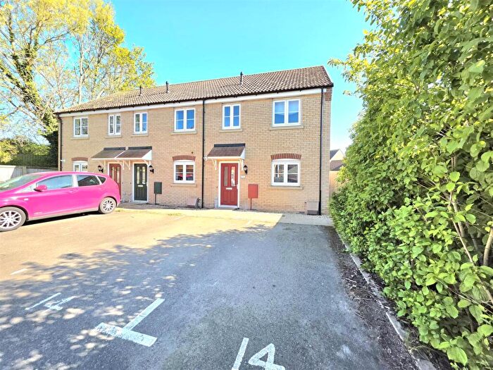 3 Bedroom End Of Terrace House For Sale In Palgrave Way, Pinchbeck, PE11