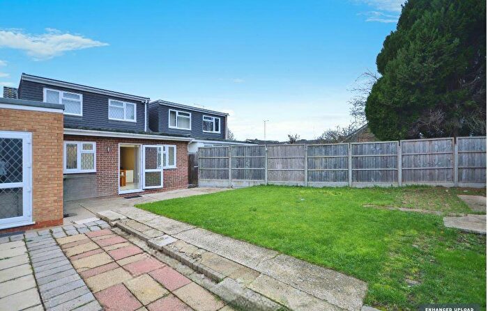 4 Bedroom Semi-Detached House To Rent In Walpole Road, Burnham Gate, SL1